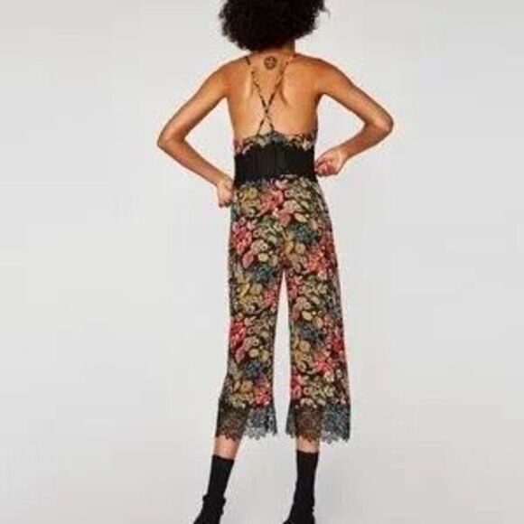 Zara lace insert floral cropped jumpsuit‎ - Picture 2 of 5
